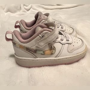 Nike Girls 7 toddler